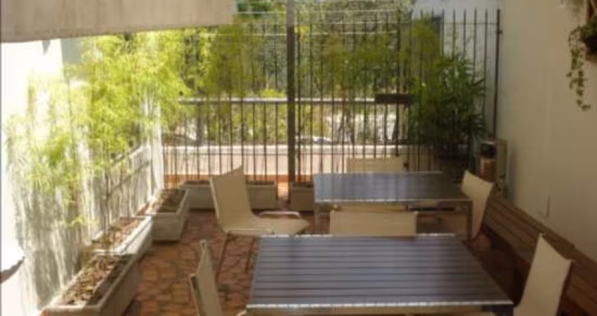 Casa comercial com 8 salas para alugar na Rua Itápolis, 487, Pacaembu, São Paulo