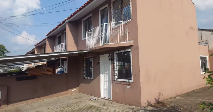 Sobrado para locação no bairro alto boqueirão com 03 quartos