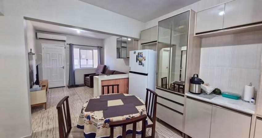 APARTAMENTO  com 02 Dormitórios