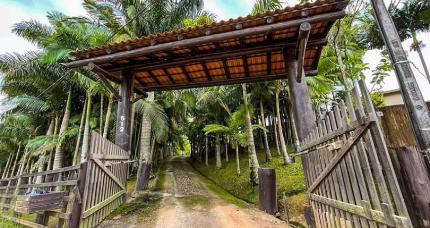 SÍTIO NO BAIRRO ESCALVADOS - NAVEGANTES