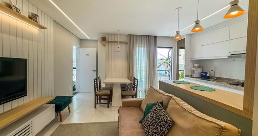 APARTAMENTO SEMIMOBILIADO A 650 METROS DA PRAIA