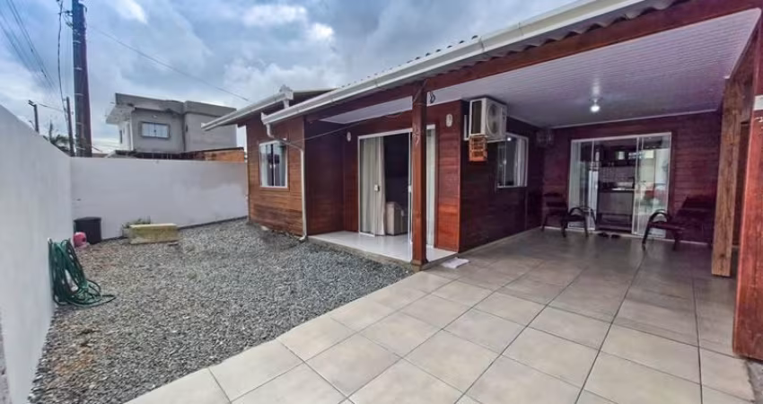 CASA NO BAIRRO NOSSA SENHORA DAS GRAÇAS COM 02 DORMITÓRIOS E ÁREA TOTAL DE TERRENO 168,75 M²