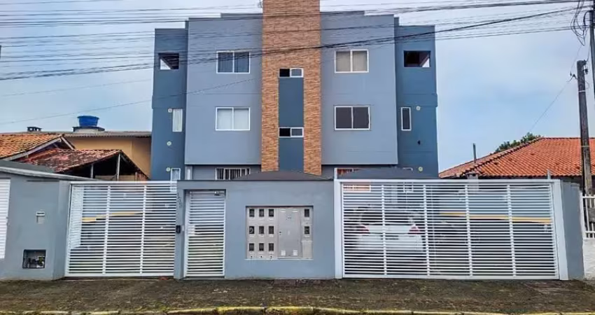 Excelente oportunidade, apartamento averbado no centro de navegantes, localizado a 500 metros da praia.