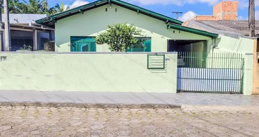 Casa localizada no bairro Porto das Balsas