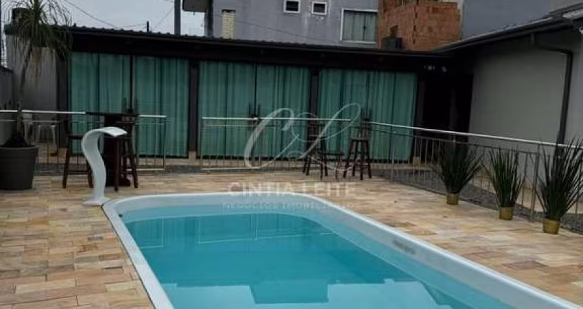 Casa para Locação no bairro Itacolomi em Balneário Piçarras - SC