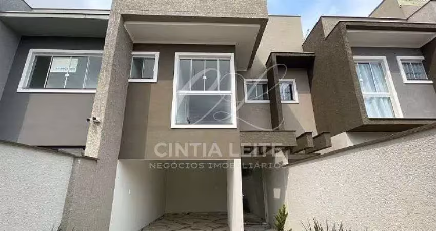 Sobrado a 500 metros da praia no bairro itacolomi em piçarras- sc