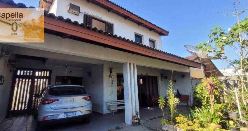 Sobrado com 3 dormitórios à venda, 248 m² por R$ 900.000,00 - Mosteiro - Itanhaém/SP