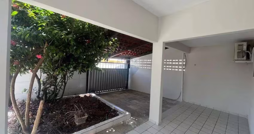 Venda de Casa com 3 quartos, sendo uma suíte, Água Fria, João Pessoa, PB