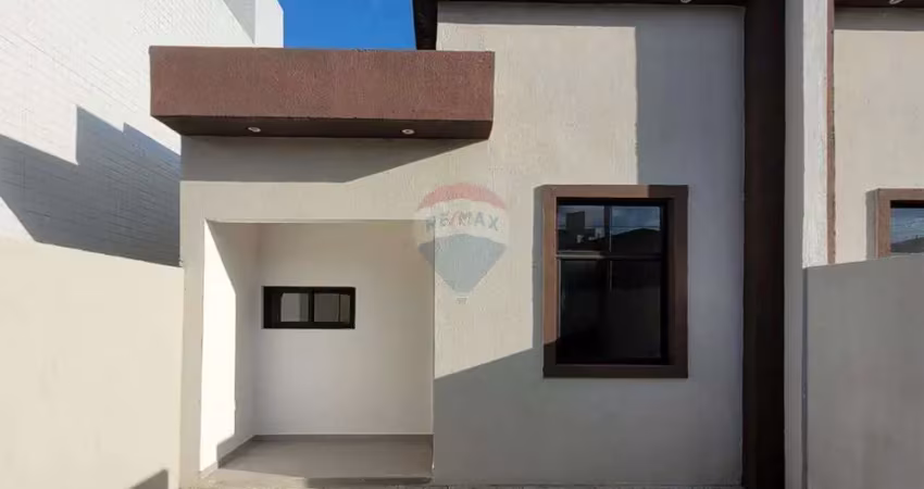 Casa nova e moderna para venda no Valentina, com pé direito duplo, construída e projetada para o seu bem-estar.