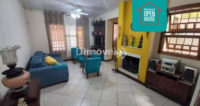 Casa com 3 quartos à venda na Rua Olécio Cavedini, 45, Espírito Santo, Porto Alegre