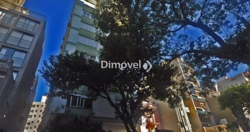 Apartamento com 3 quartos à venda na Rua Duque de Caxias, 671, Centro Histórico, Porto Alegre