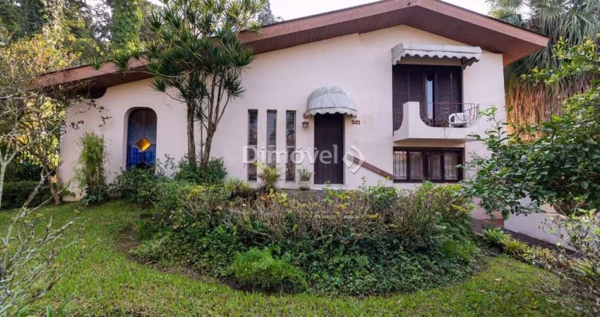Casa com 3 quartos à venda na Rua Cariri, 201, Vila Assunção, Porto Alegre