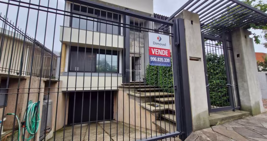 Casa com 3 quartos à venda na Rua Manajó, 192, Vila Assunção, Porto Alegre