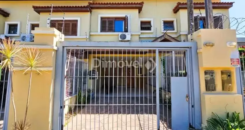 Casa com 3 quartos à venda na Rua Doutor Mário Totta, 332, Tristeza, Porto Alegre
