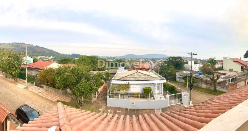 Casa com 3 quartos à venda na Avenida Doutor Francisco Roberto Dall Igna, 450, Espírito Santo, Porto Alegre