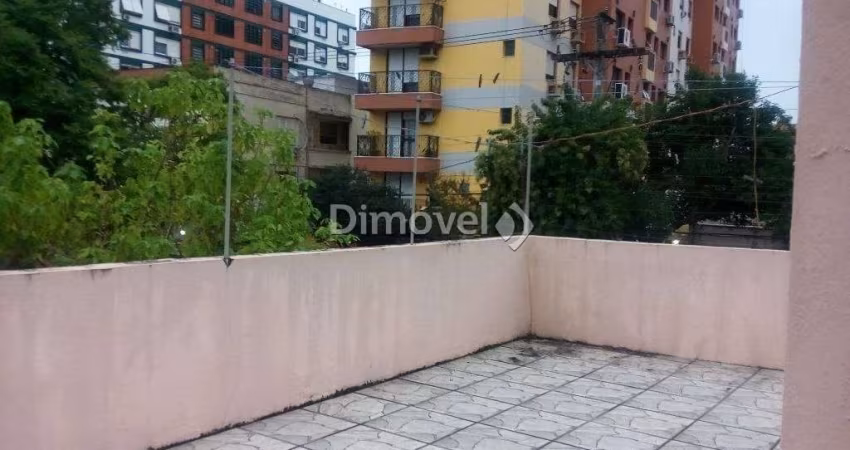 Casa com 3 quartos à venda na Rua Doutor Oscar Bittencourt, 117, Menino Deus, Porto Alegre