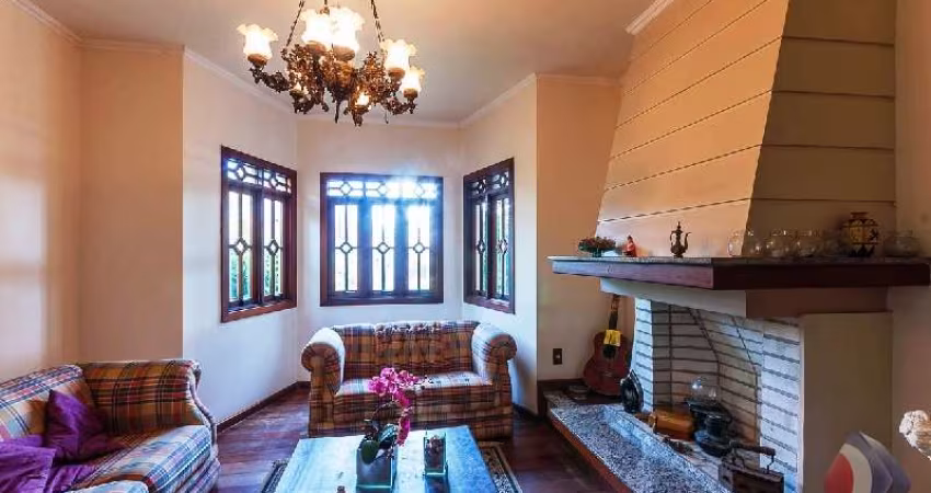 Casa com 3 quartos à venda na Rua Chico Pedro, 152, Camaquã, Porto Alegre
