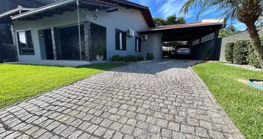 Casa com 3 quartos à venda no Saguaçu, Joinville 