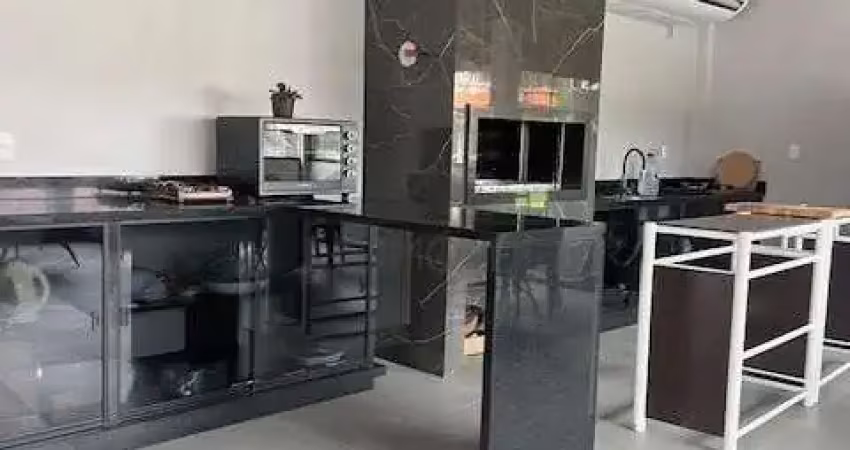 Casa com 3 quartos à venda na Rua Lindóia, 403, Glória, Joinville