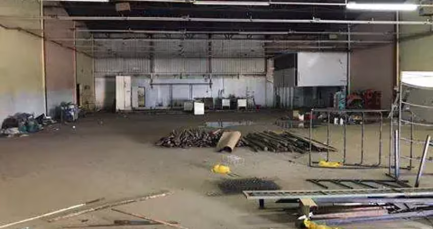 Qr 106 conjunto 5 - galpão 1.000 metros pé direito duplo  frente avenida principal de samambaia sul