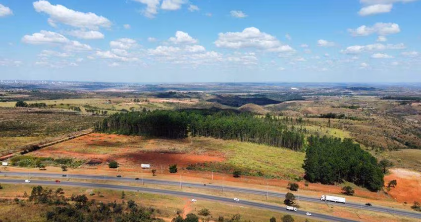BR 070  270.000 m2 com 200 metros na beira da BR 070 proximo ao DIA DIA ATACADISTA  área para armazéns grandes empresas logistica