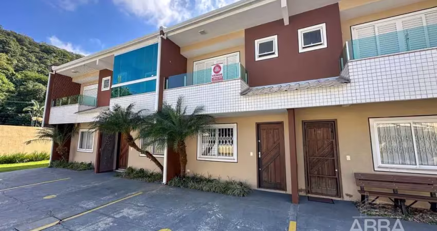 Sobrado em condomínio fechado na praia mansa - caiobá