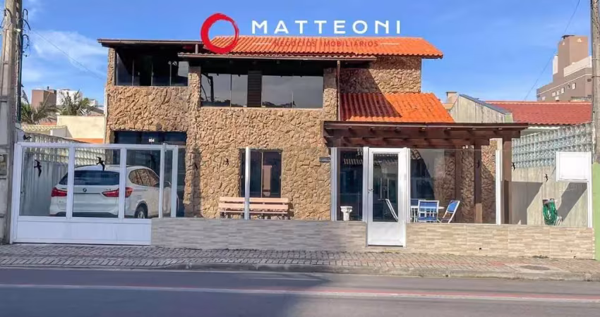 Casa de pedra no mar grosso – estilo clássico a 400m do mar