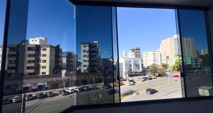 Apartamento com 3 quartos para alugar no Centro, Tubarão 