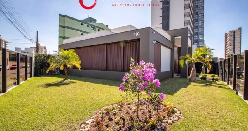 Casa espaçosa com piscina e área para escritório: conforto e versatilidade