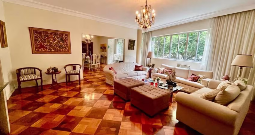 Apartamento 4 Quartos na Leopoldo Miguez, Copacabana - Ótima Localização!