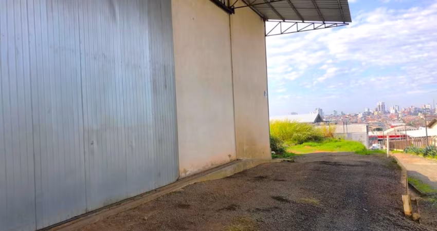 Amplo Barracão Comercial para locação.