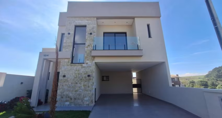 EXCELENTE CASA EM CONDOMÍNIO FECHADO