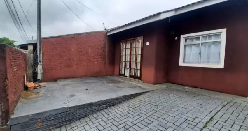 Casa na região de Uvaranas - Condomínio Bellas.