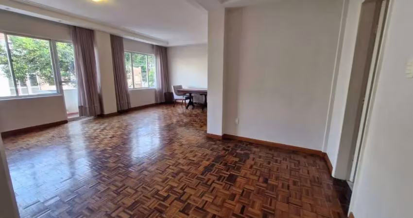 Apartamento para Locação com 03 Dormitórios e Semimobiliado no Bairro Batel em Curitiba