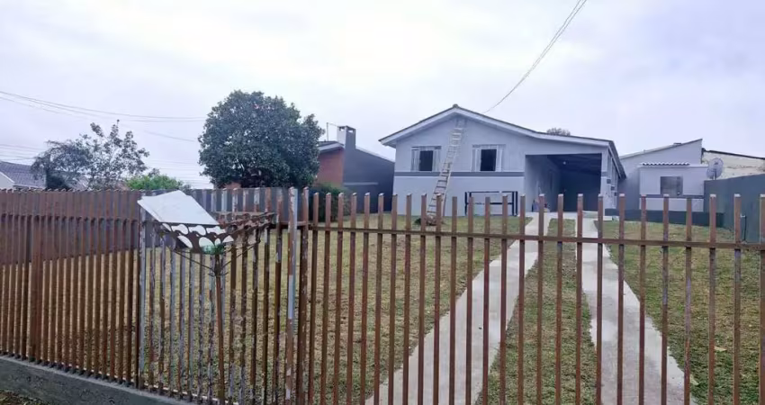 Casa para locação de três dormitórios e amplo terreno no bairro gralha azul em fazenda rio grande pr