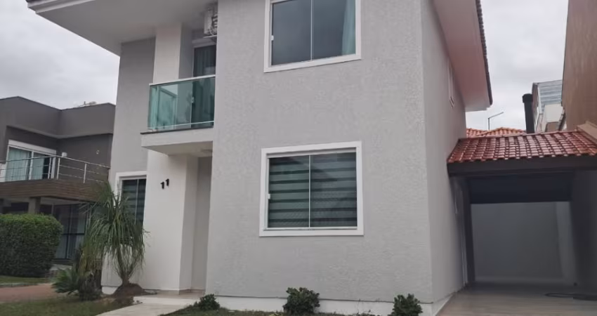 Casa em Condomínio em São José dos Pinhais PR