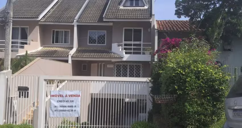 Sobrado com com 408² de area total no Pilarzinho