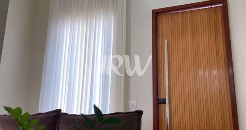 CASA TERREA , JARDIM NOVA VENEZA , INDAIATUBA SP  - 150 m2 de construção - 90m² de construção; - 3 quartos com portas balcão sendo 1 suíte; - toda no porcelanato; - rodapé Embutido  - 5min parque ecol