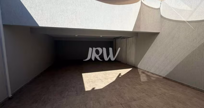 SOBRADO A VENDA NO BAIRRO VILA RUBENS NA CIDADE DE INDAITUBA - SP  Área do Terreno 270 m² Área Construída 229 m²  3 quartos sendo 1 Suíte  Banheiro so