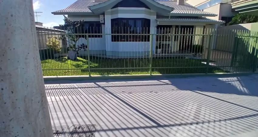 Casa alvenaria, alto padrão, bairro urussanguinha em araranguá/sc.