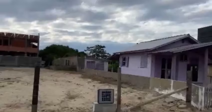 Terreno no  camacho, ótima localização 100m da barra do camacho e da lagoa, 500m do mar. a 6 km do farol de santa marta