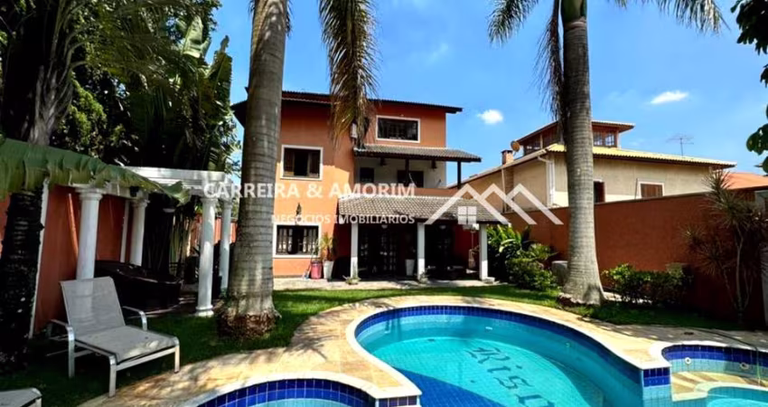 CASA A VENDA, SOBRADO ALTO PADRÃO 5 SUÍTES, MASTER COM HIDRO, CLOSET E SACADA, LAREIRA, PISCINA, 6 VAGAS, AMPLO ESPAÇO GOURMET. BOLSÃO DE INTERLAGOS.