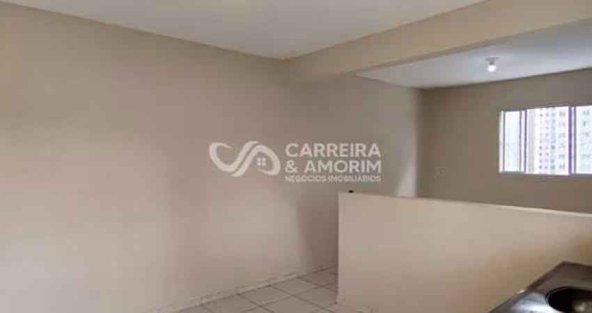 ALUGO CASA COM 02 DORMITÓRIOS, 01 VAGA DE GARAGEM, JARDIM GERMÂNIA, À 700 METROS DO METRÔ CAMPO LIMPO - LINHA LILAS, ESTRADA DE ITAPESERICA.