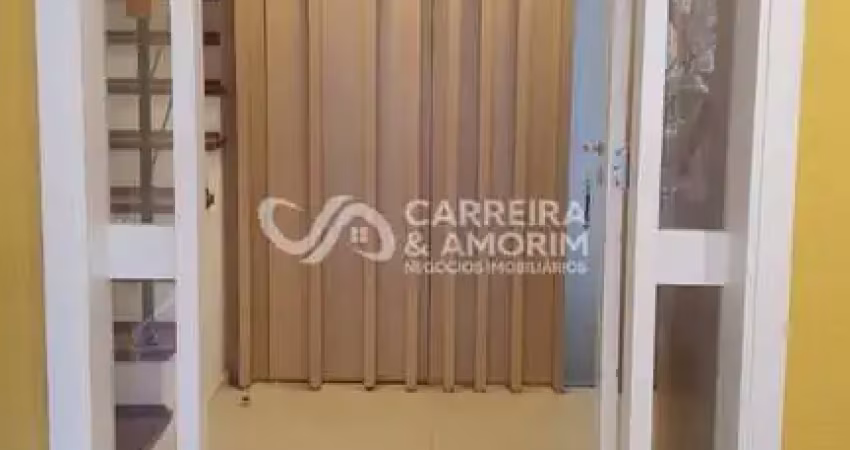 Casa em Condomínio de Alto Padrão no Jardim Ampliação, São Paulo-SP: 3 quartos, 1 suíte, 2 salas, 3 banheiros, 2 vagas, 262m².