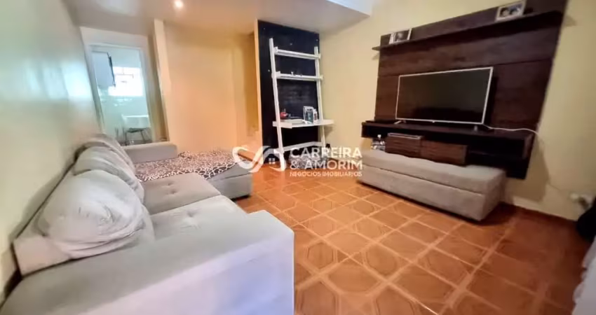 Casa a venda, sobrado 3 dormitórios, sala, cozinha, banheiro, sacada na frente, quintal e garagem coberta. jardim casablanca - jardim iracema.