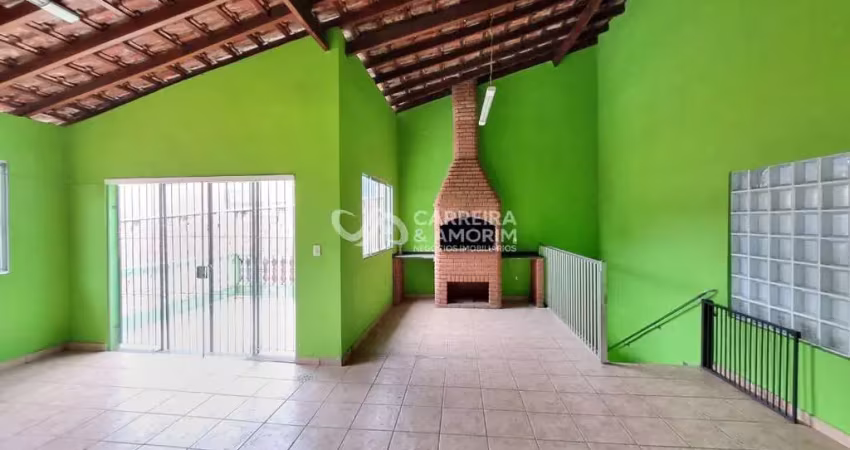 Casa a venda, 3 dormitórios, suíte, sala, cozinha, área goumert com churrasqueira, 5 vagas coberta.vila das belezas.