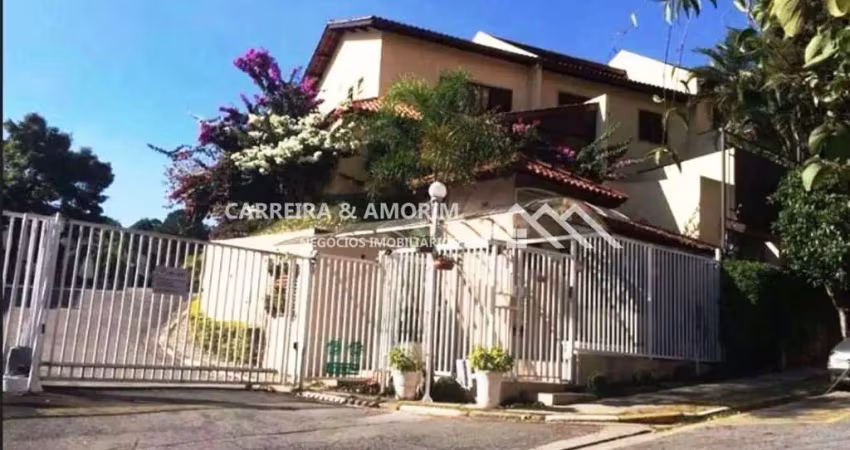 Casa a venda em condomínio, 3 dormitórios, suíte, sala 2 ambientes, sub solo com salão de festas e quintal, 3 vagas. estuda permuta por apartamento.
