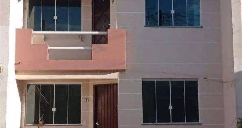 Sobrado com 3 dormitórios para alugar, 72 m² por R$ 2.454,47/mês - Alto Boqueirão - Curitiba/PR