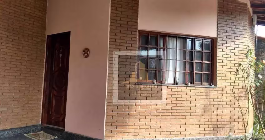 Casa com 3 dormitórios à venda, 220 m² por R$ 583.000 - Cidade Jardim - Jacareí/SP