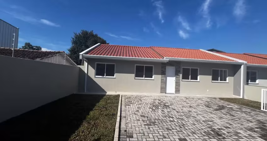 Casa com 03 quartos no Weissopólis